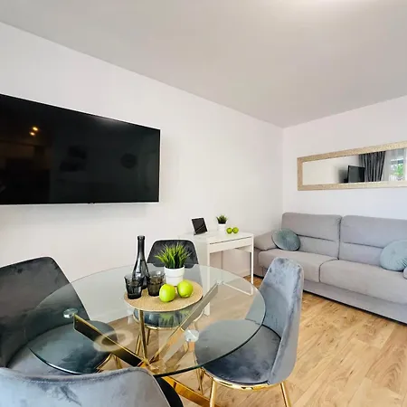 Paulmarie In Apartment *
